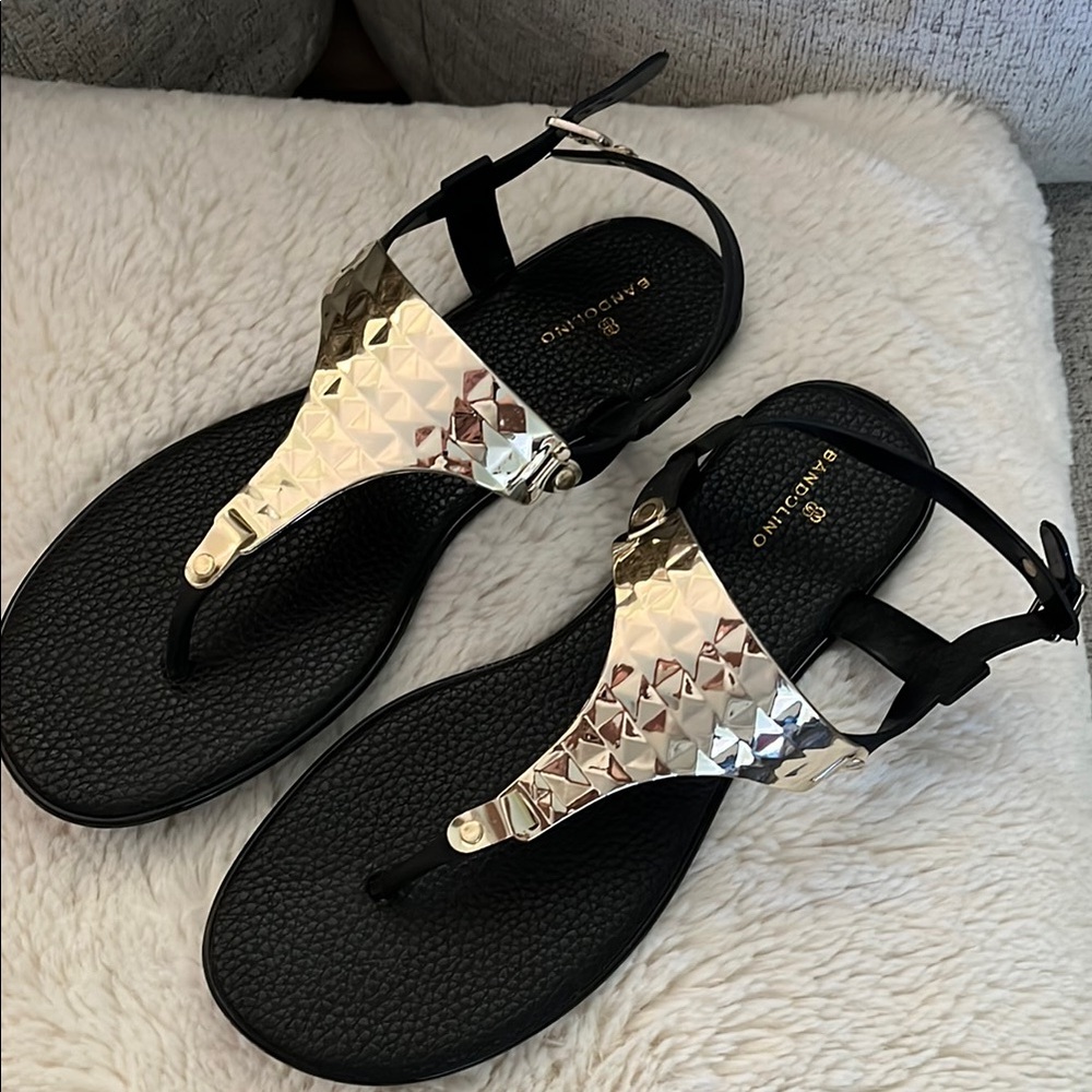 NWT Sam Edelman Black and Gold Sandals